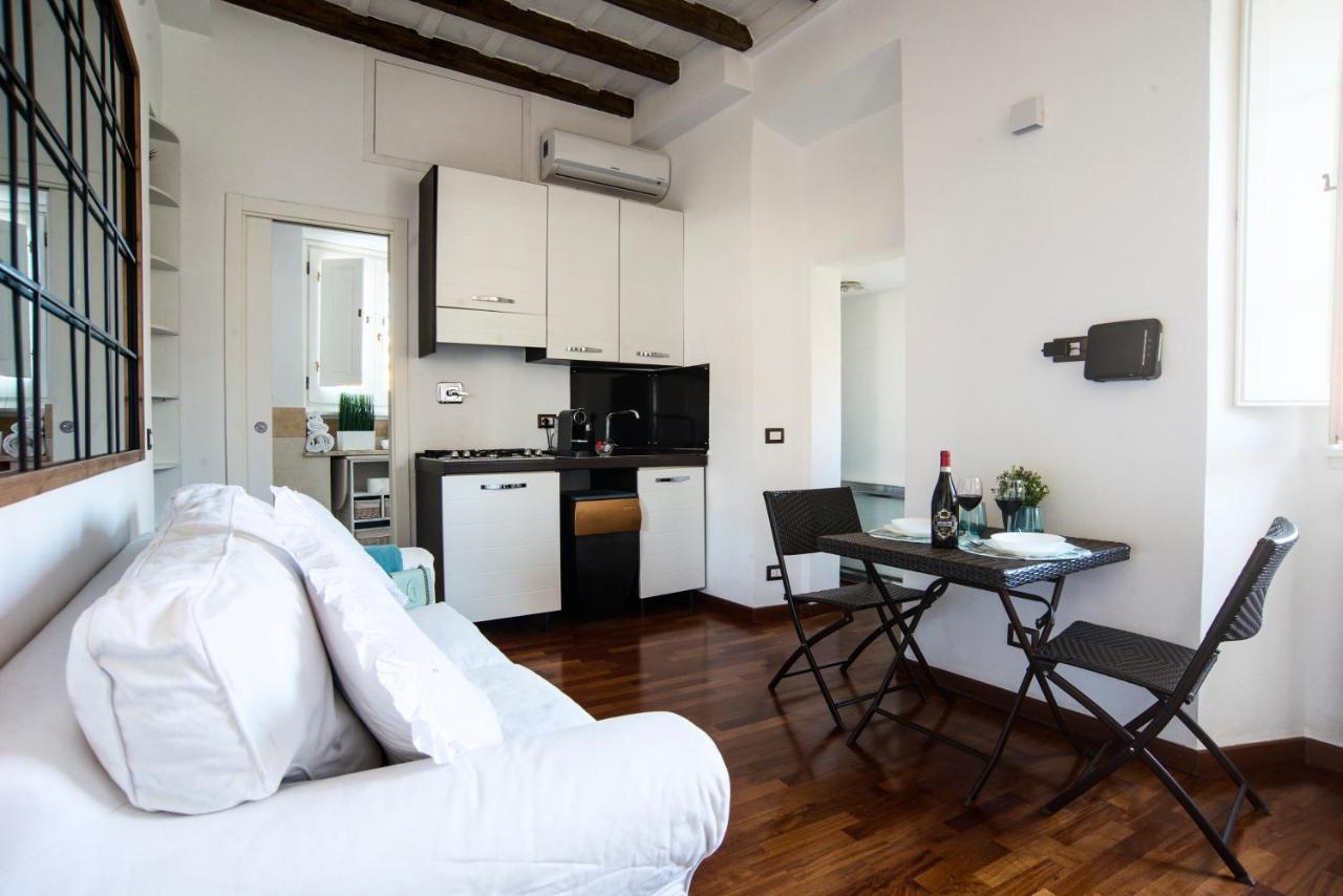 Navona New Charme Art Apartament Rome Extérieur photo